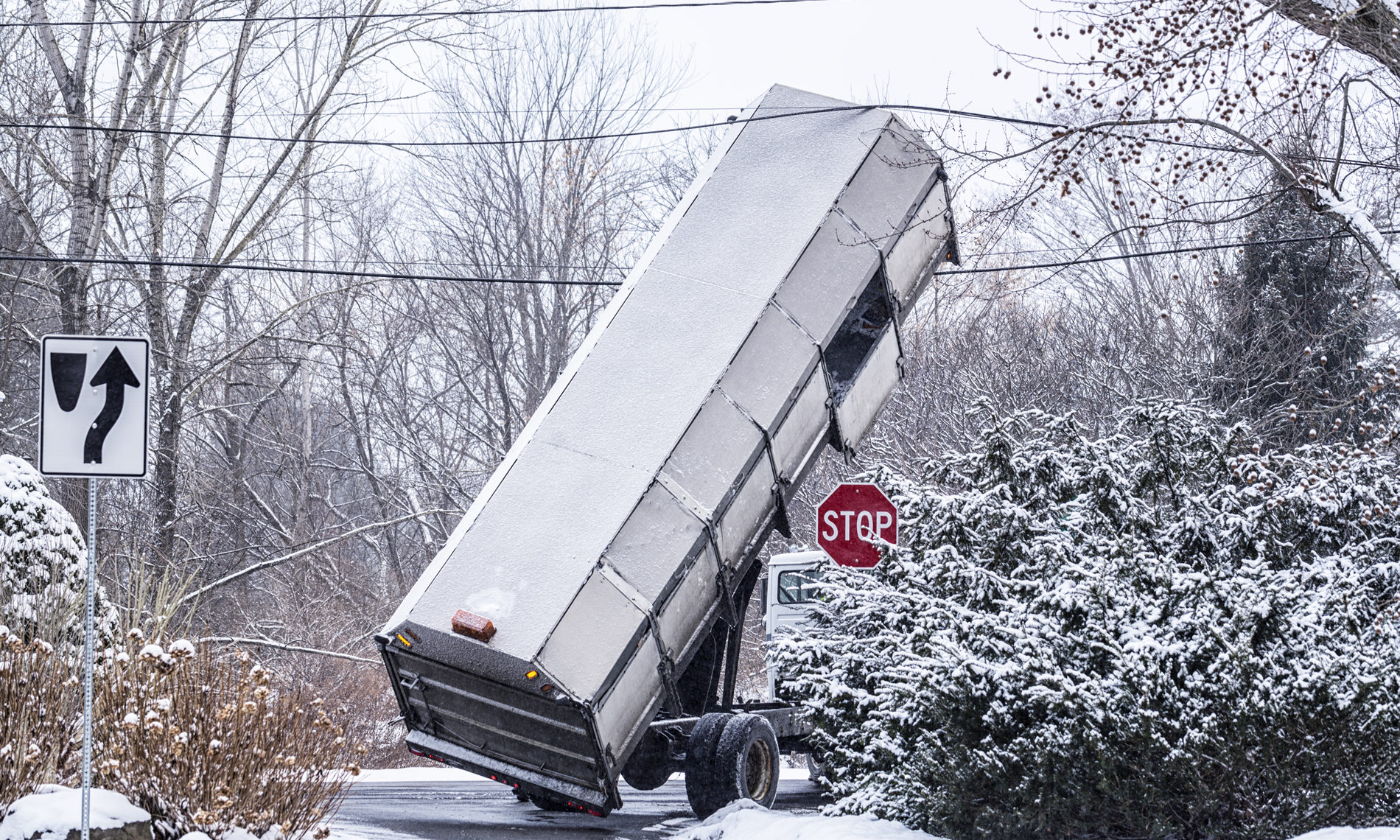 cropped-Dump-truck-photo-1.jpg